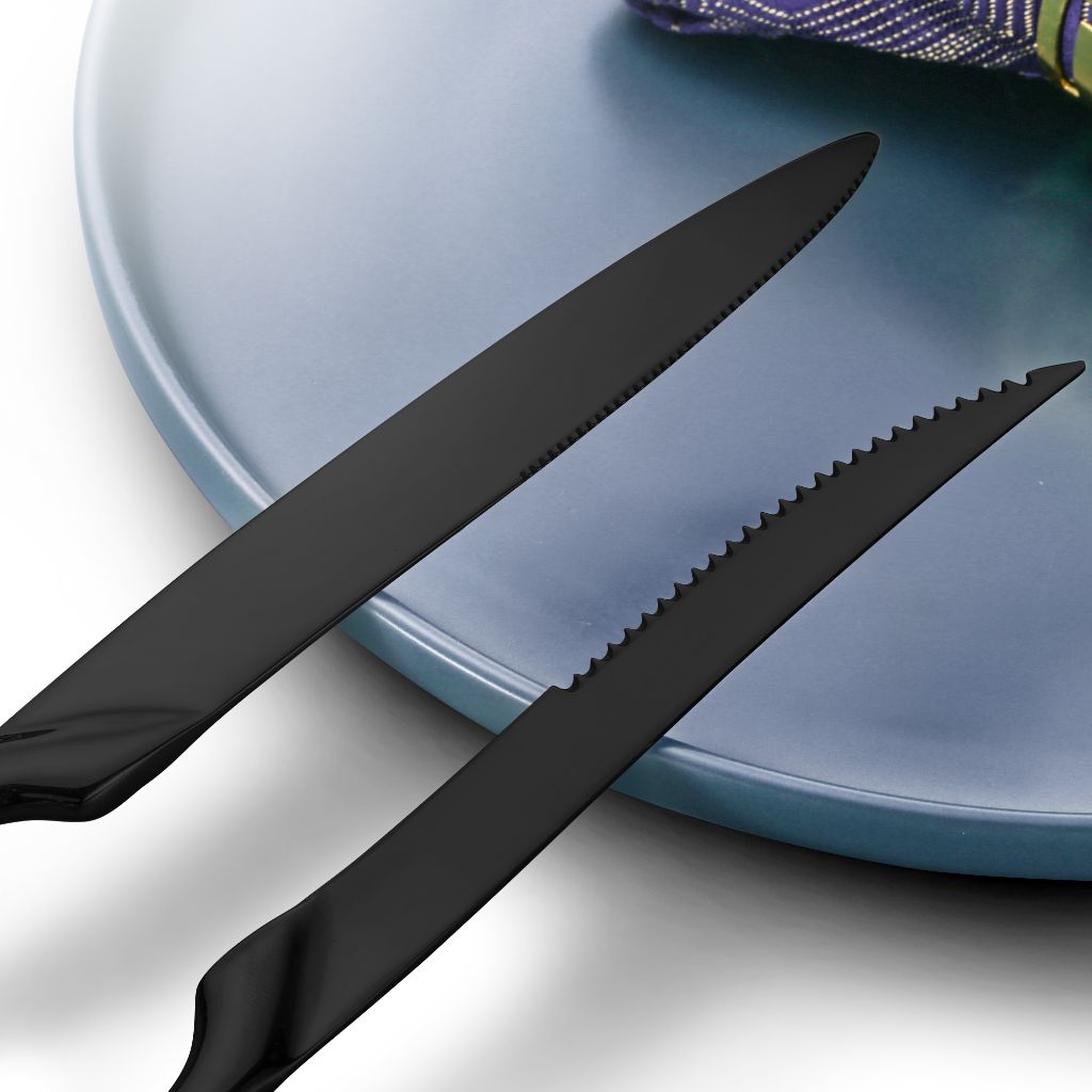 Modern Flatware With Steak Knife