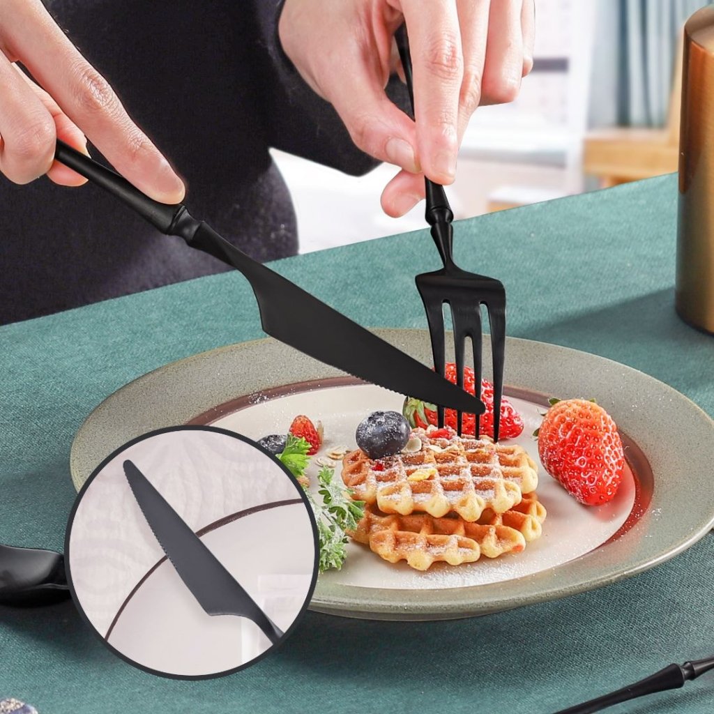 Vatican Flatware With Tea Spoon
