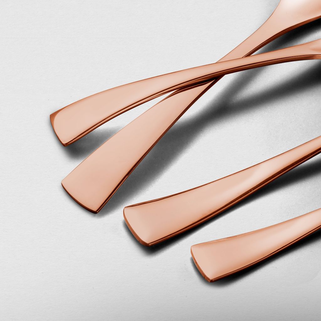 Modern Flatware With Steak Knife