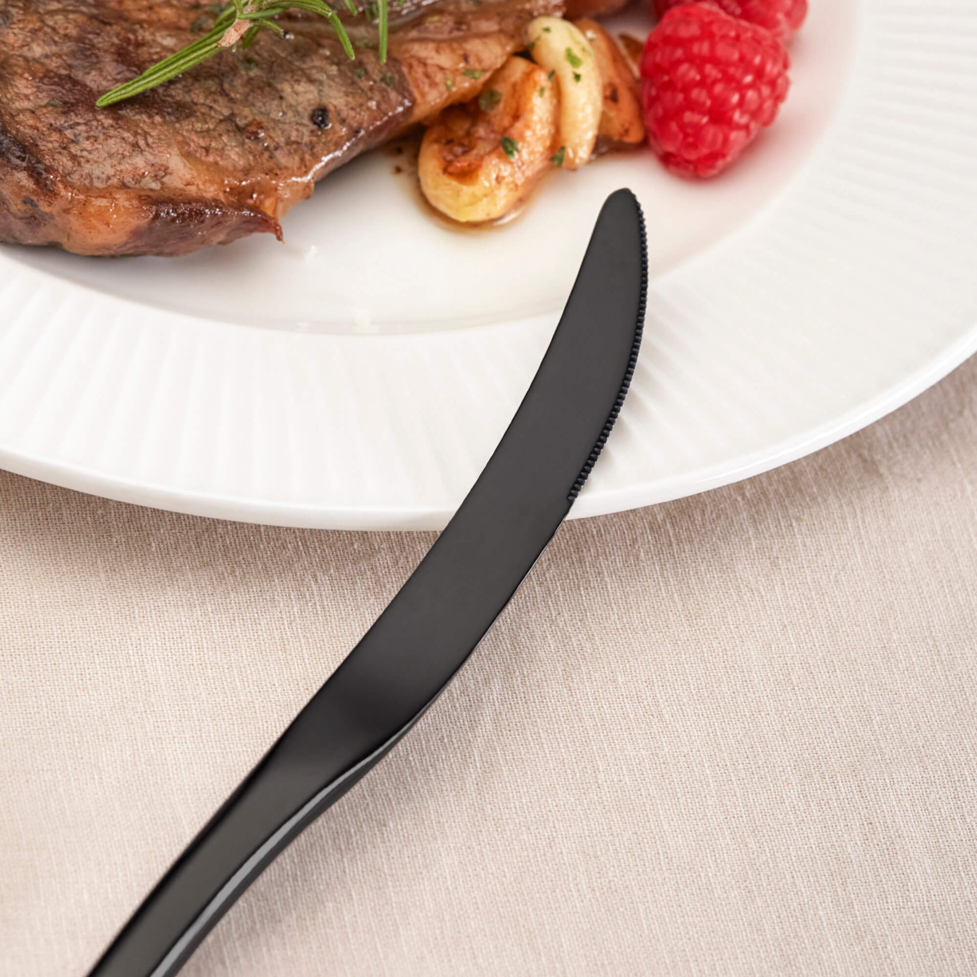 Crescent-shaped Dinner Knife