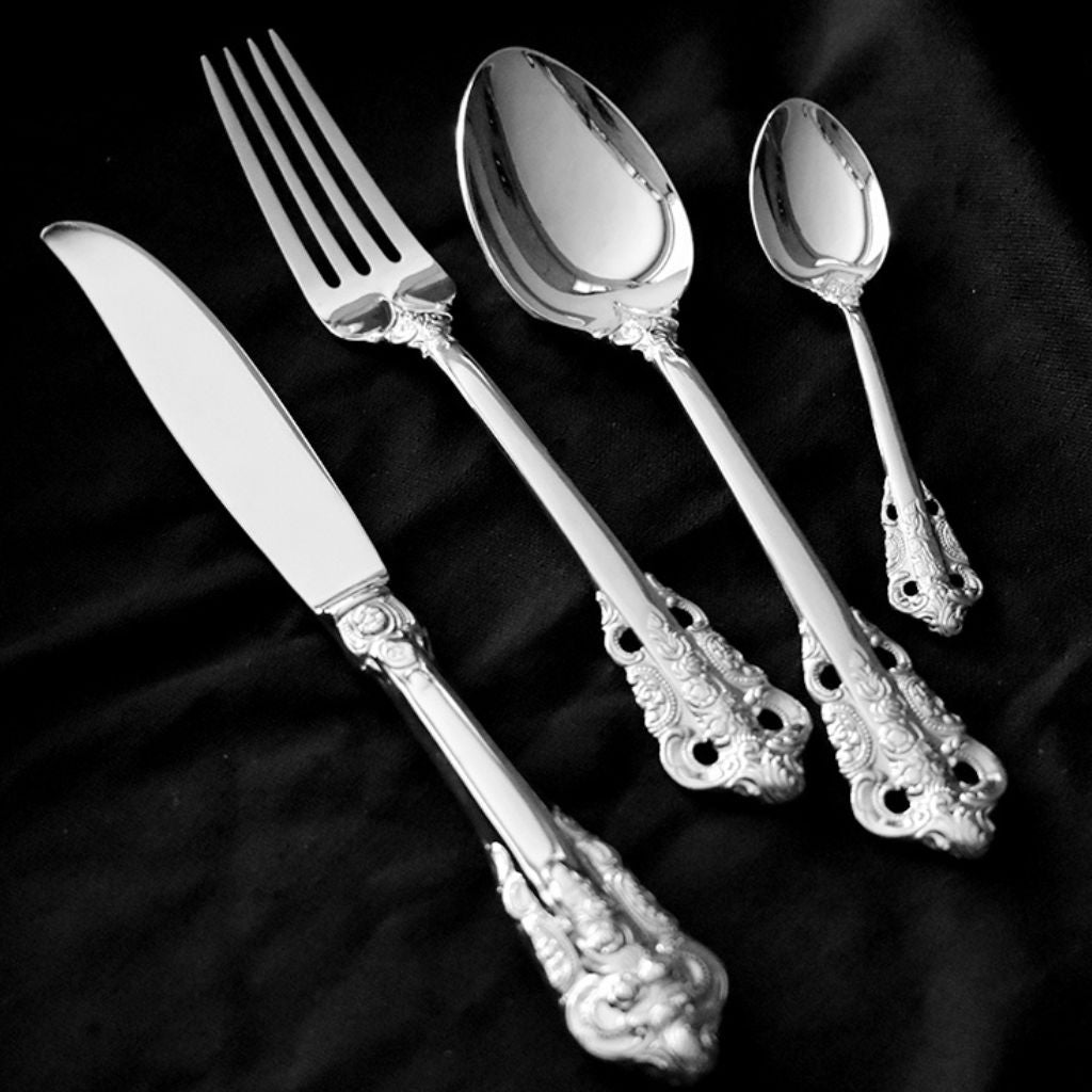 Baroque Flatware With Tea Spoon