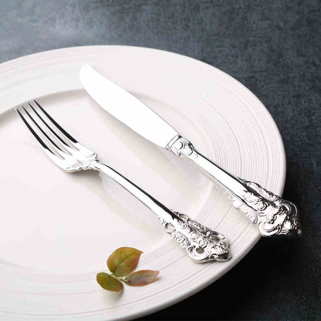 Baroque Flatware With Tea Spoon