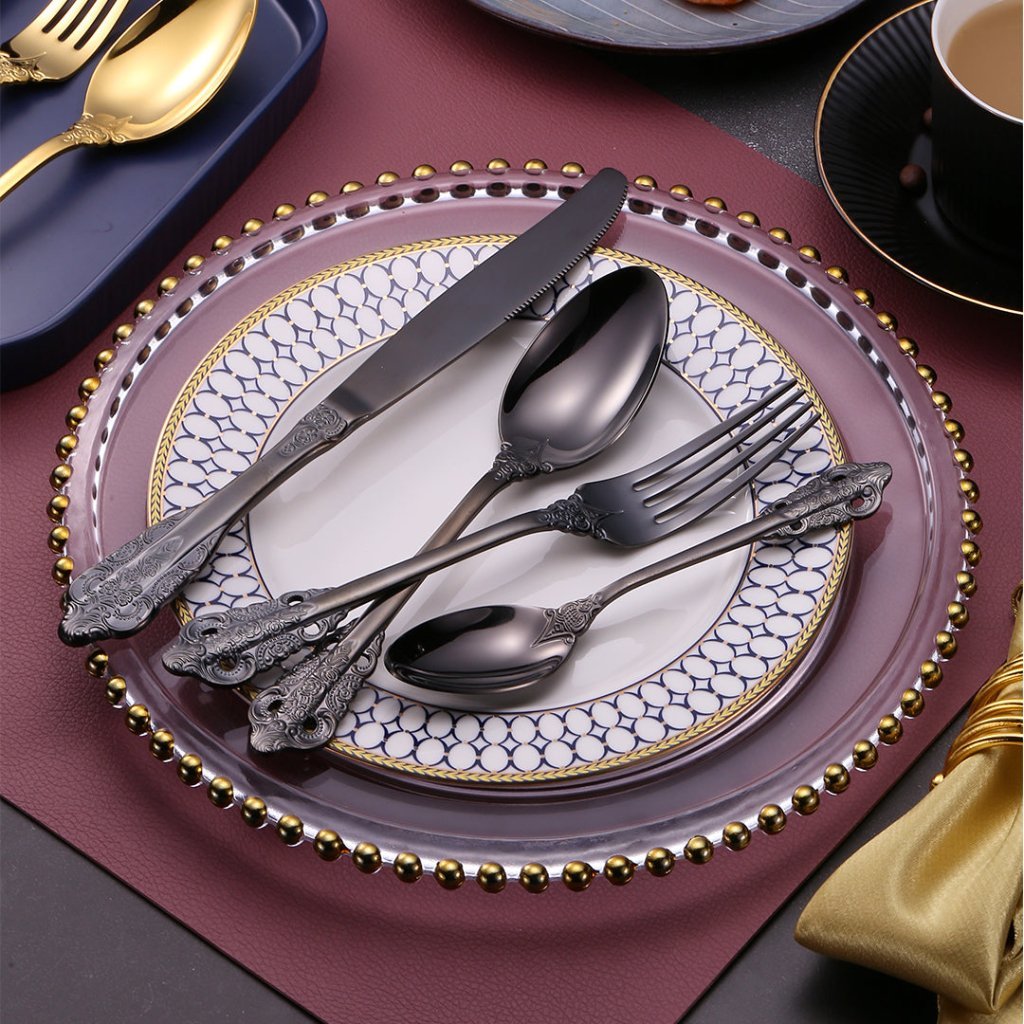 Baroque Flatware With Tea Spoon