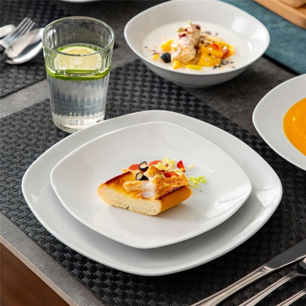 Basic 24 Piece Dinnerware Set