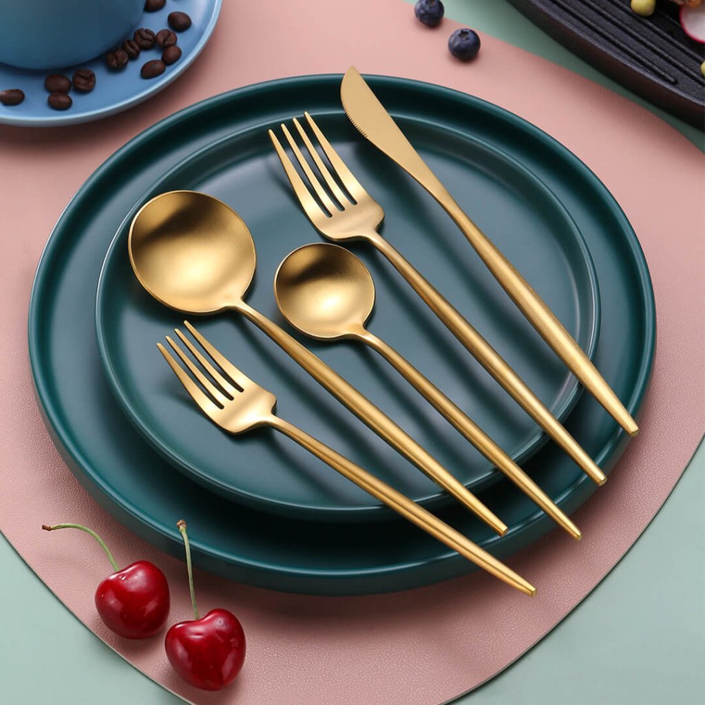 Minimalist Flatware- Matte Gold 40 Piece Set